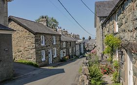 Tryfar House